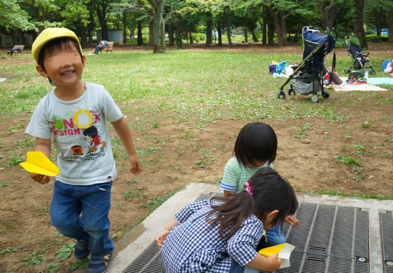 代々木公園 幼稚園の遠足 地下鉄の風で遊ぶ