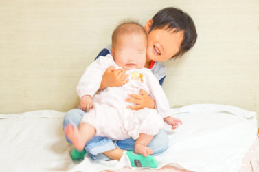 3姉弟の絡み、幼少期。当然喧嘩はするけど、平和な瞬間もあるよ。