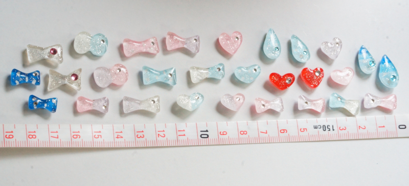 プラバン　余り　切れ端　もったいない　再利用　小さなピアス