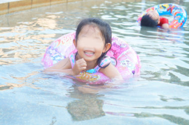 荒川区天王公園で水遊びじゃぶじゃぶ池
