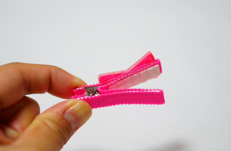 プラバンヘアクリップ ネオンピンク ヘアクリップの滑り止め