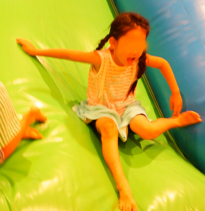 ダイバーシティ　ラウンドワン　雨の日　室内遊び場