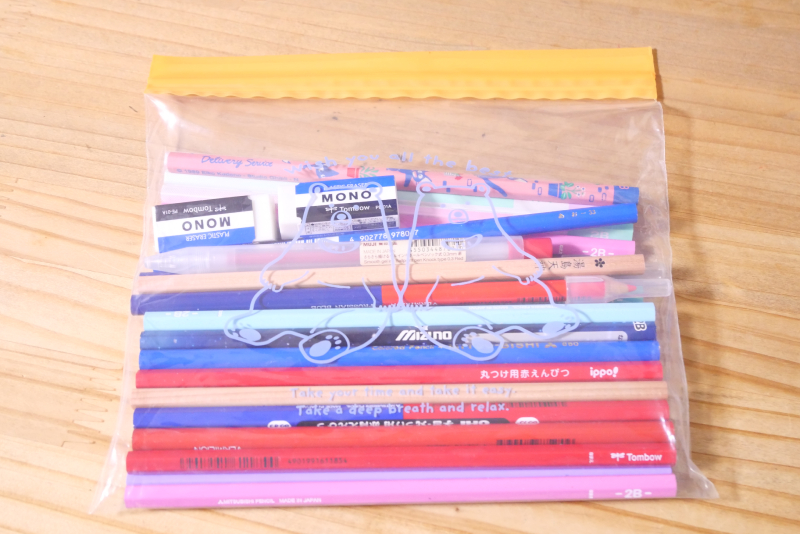 えんぴつを使うのは小学生までなんだな