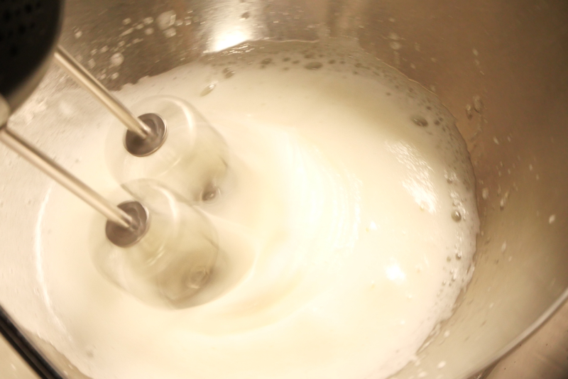 喜ばれるガトーショコラのレシピ メレンゲ