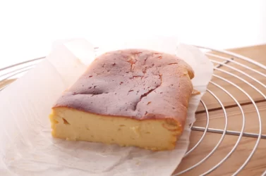 クリームチーズ不使用、水切りヨーグルトでベイクドチーズケーキ