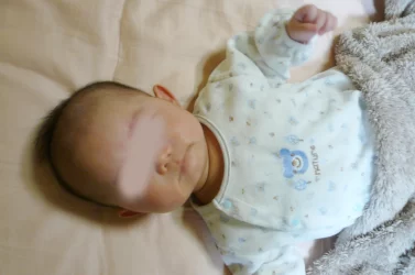 生後3ヶ月　お父さんじゃ泣く…