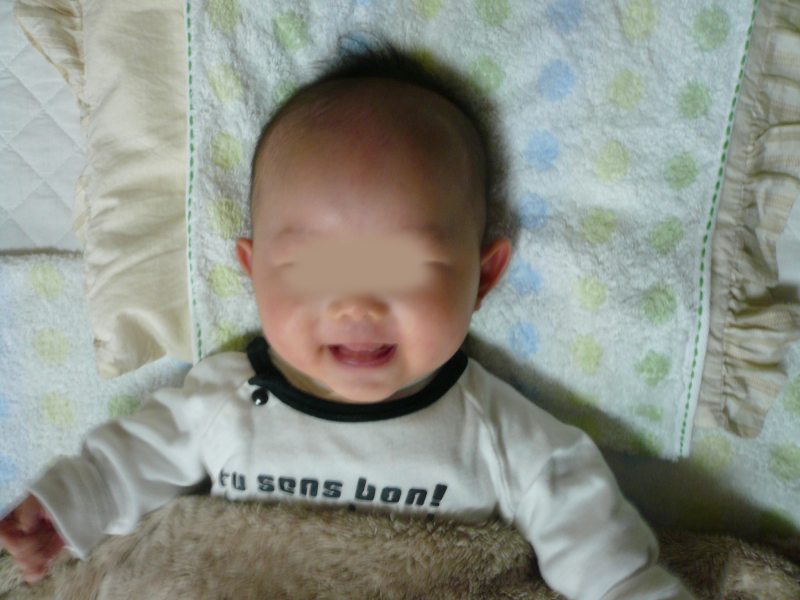 生後3ヶ月26日 お父さんだと泣く